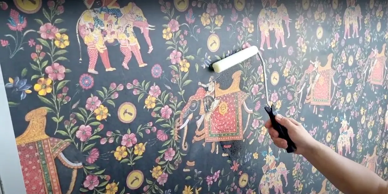 dark indian wallpaper motif